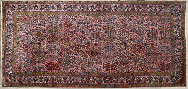 Appraisal: A modern Persian Sarouk wool carpet rug A modern Persian