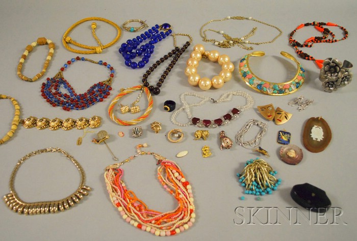 Appraisal: Group of Assorted Costume Jewelry including beaded necklaces brooches and