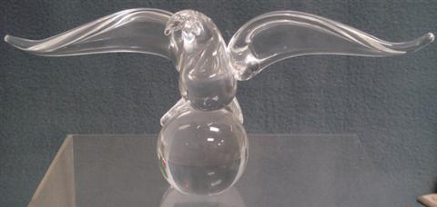 Appraisal: Steuben crystal American Eagle designed by James Houston in stands