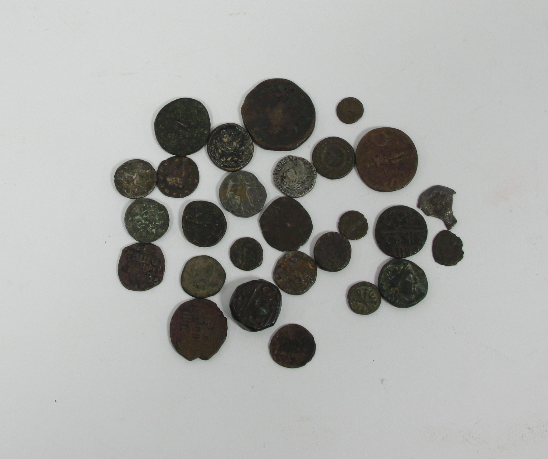 Appraisal: A quantity of ancient silver copper coins