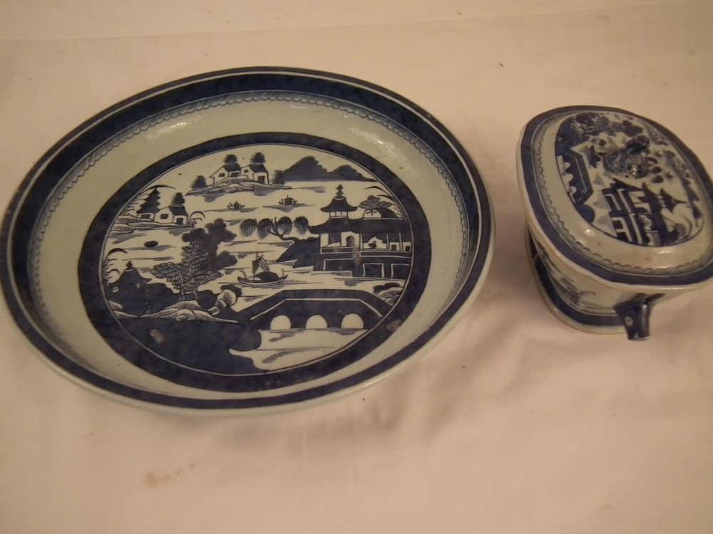 Appraisal: CHINESE CANTON TUREEN BOWL pieces of antique Chinese ceramics including