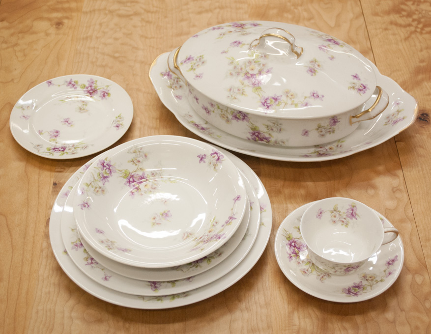 Appraisal: THEODORE HAVILAND LIMOGES CHINA SET eighty-one pieces comprised of dinner