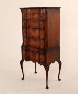 Appraisal: ENGLISH QUEEN ANNE STYLE BURL WALNUT HIGHBOY ENGLISH QUEEN ANNE