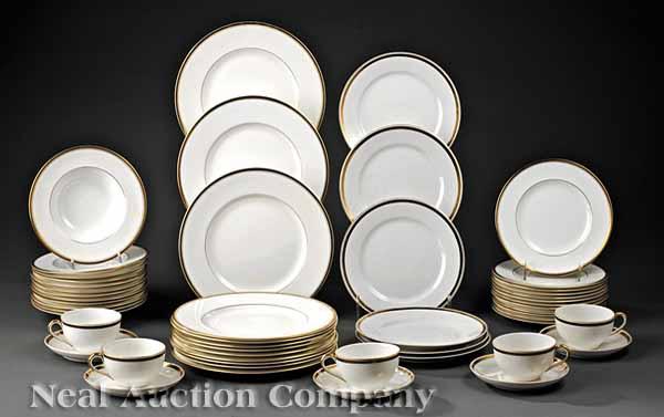 Appraisal: A Royal Worcester Bone China Dinner Service in the Viceroy