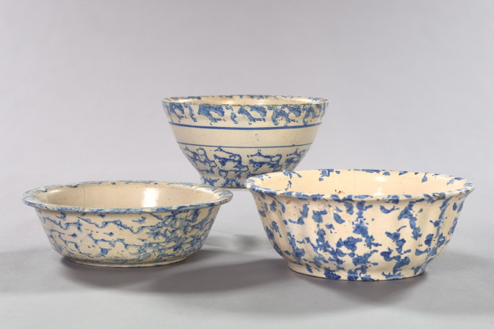 Appraisal: Group of Three American Sponge-Decorated Pottery Bowls fourth quarter th