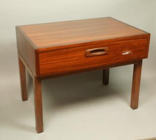 Appraisal: Modern Walnut Side Table Illum Wikkelso attribut Modern Walnut Side