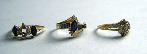 Appraisal: Six K gold rings to include diamond chips sapphires etc