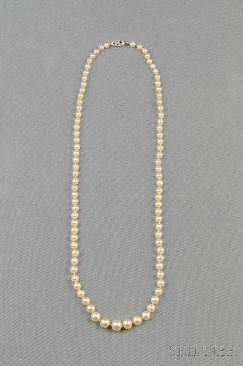 Appraisal: Natural Pearl Necklace composed of eighty-seven pearls graduating in size