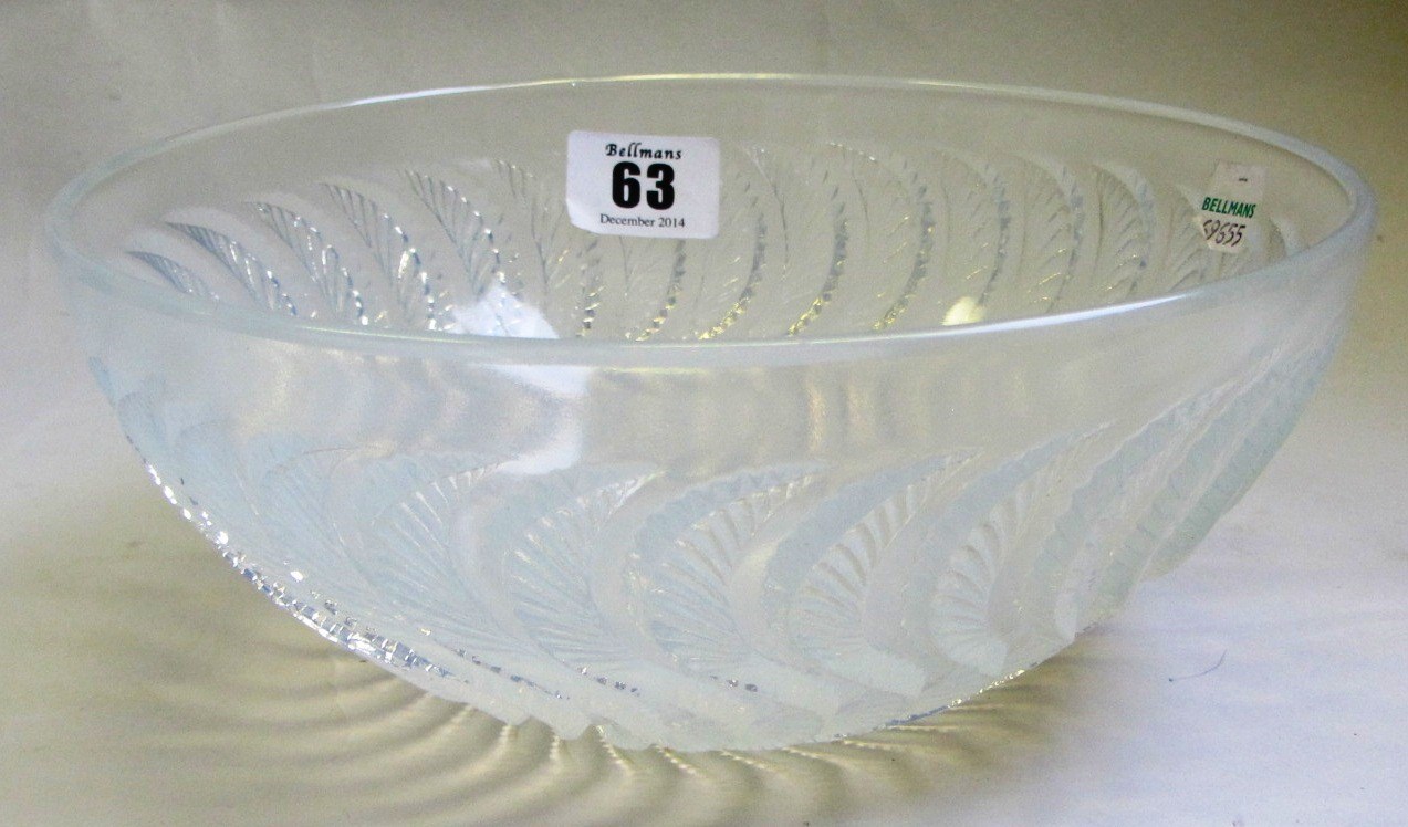 Appraisal: A Lalique opalescent glass bowl ' Actinia' pattern R LALIQUE