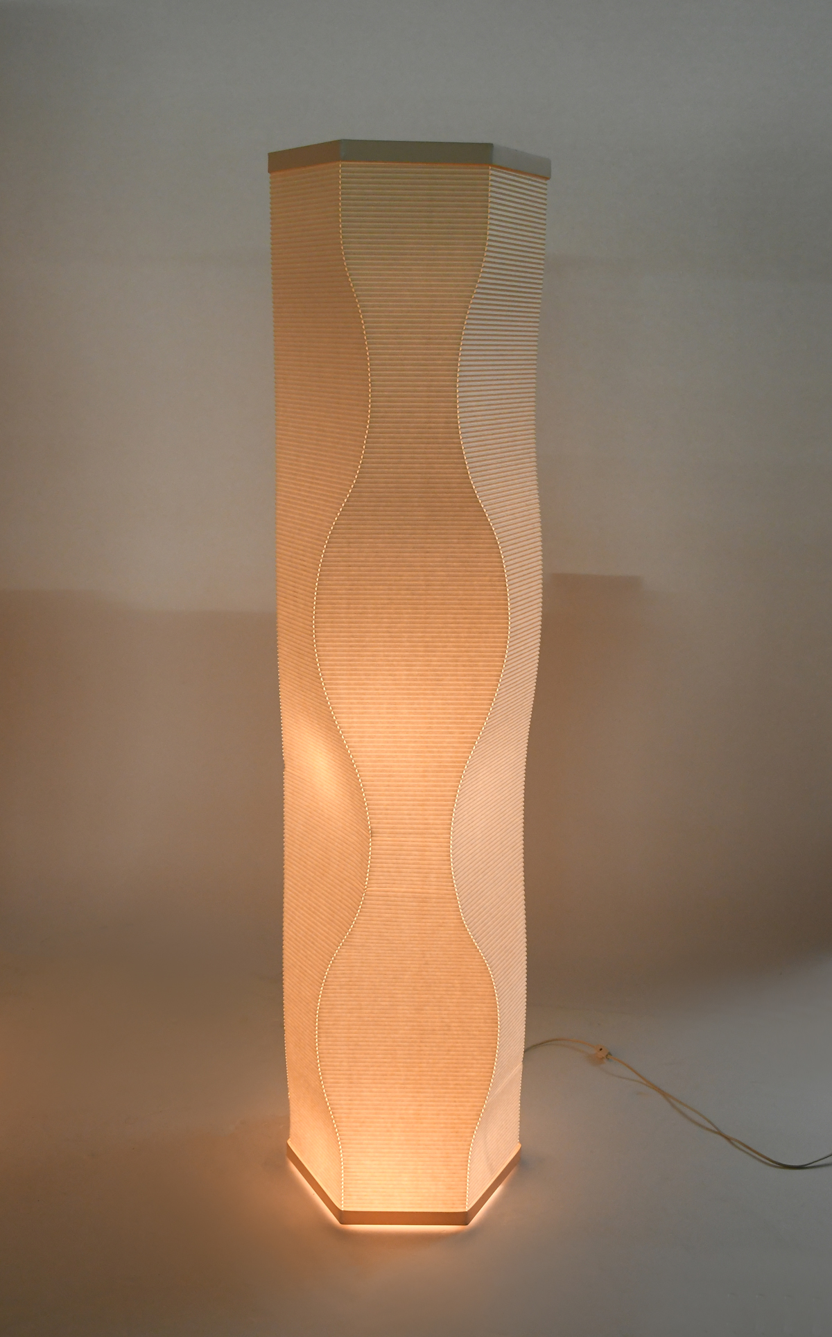 Appraisal: ROLAND SIMMONS LUMALIGHT FLOOR LAMP - Light corrugated floor lamp