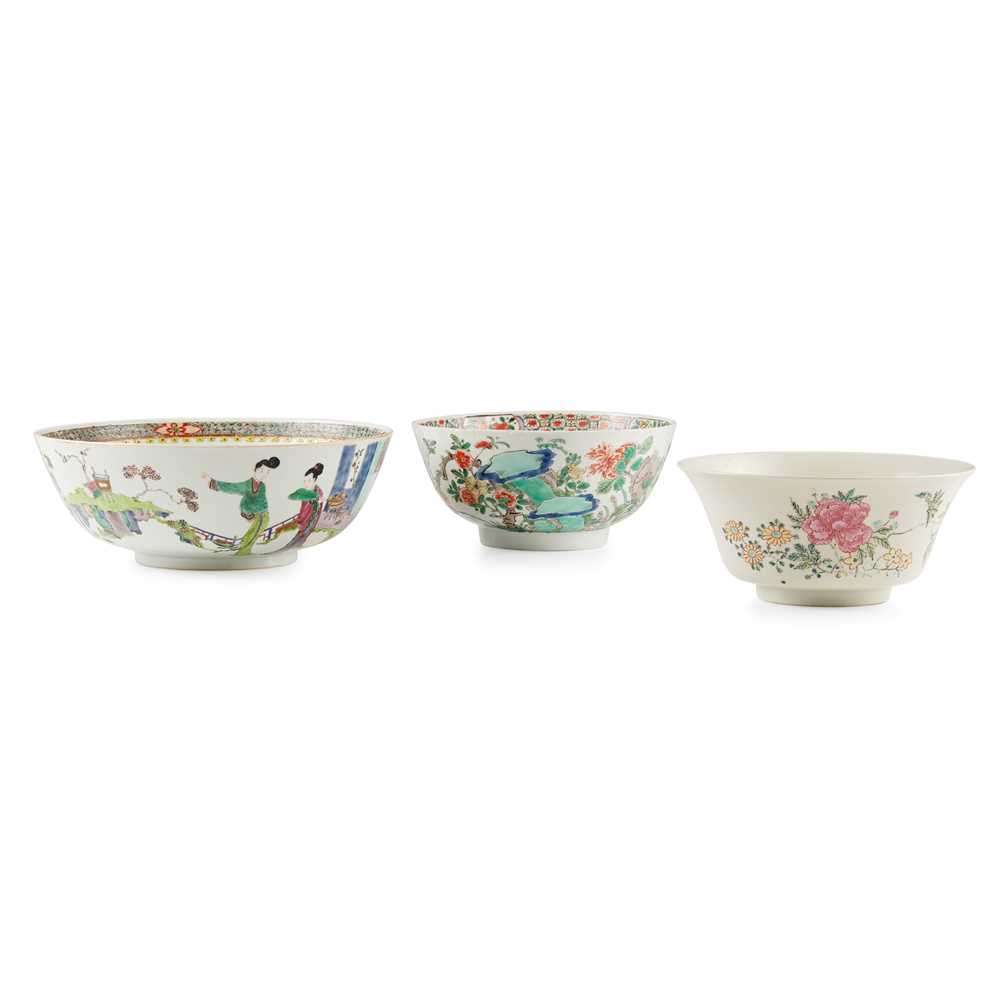 Appraisal: GROUP OF THREE POLYCHROME BOWLS TH- TH CENTURY comprising a