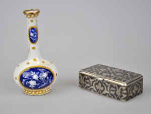 Appraisal: A Persian snuff box with niello foliate decoration to w