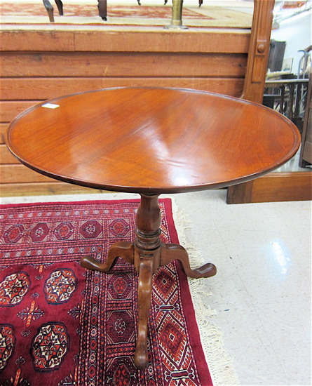 Appraisal: ROUND TILT-TOP TEA TABLE American th century the round top