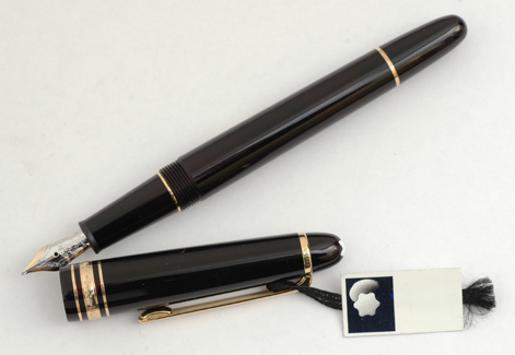 Appraisal: MONT BLANC FOUNTAIN PEN WITH A CT GOLD NIB