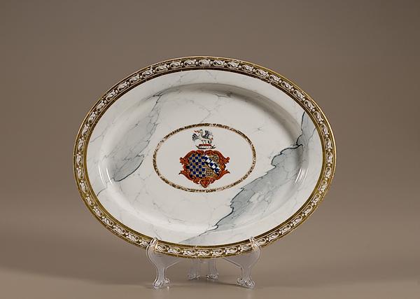 Appraisal: WORCESTER BARR FLIGHT AND BARR OVAL PLATTER English ca -