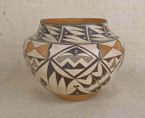 Appraisal: Acoma pottery olla with feather design h dia