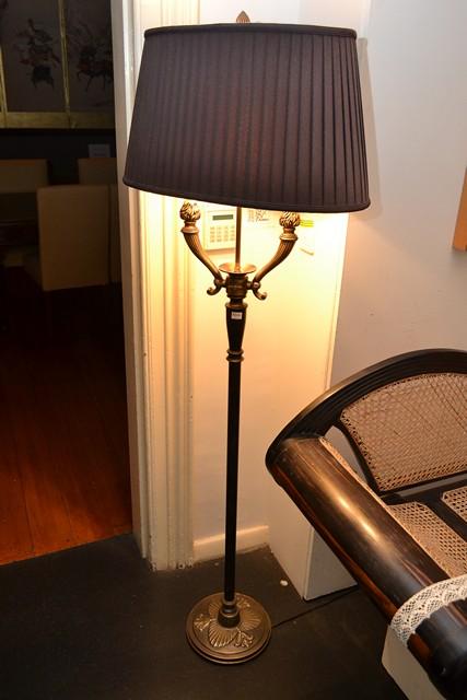 Appraisal: A CLASSICAL STYLE STANDARD LAMP