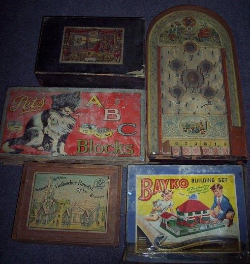 Appraisal: A Bagatelle board and sundry children's games