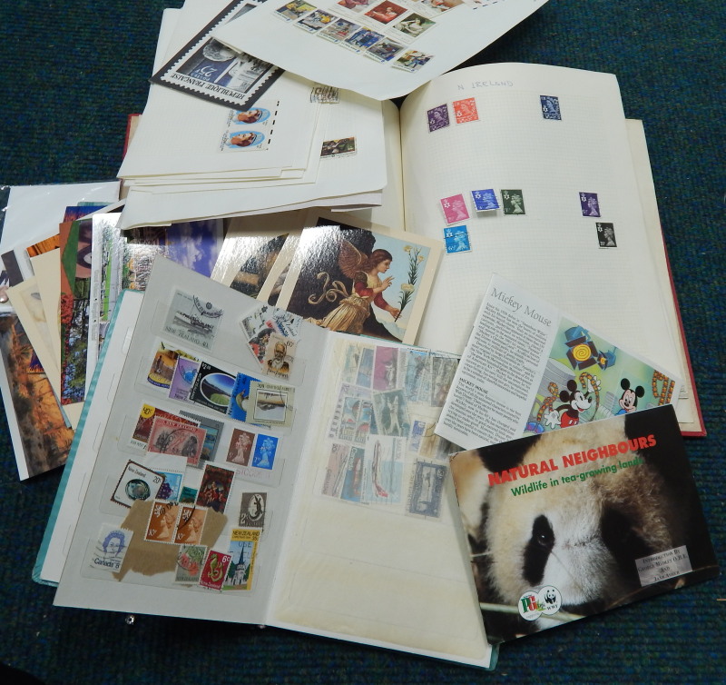 Appraisal: A large quantity of stamps to include first day covers