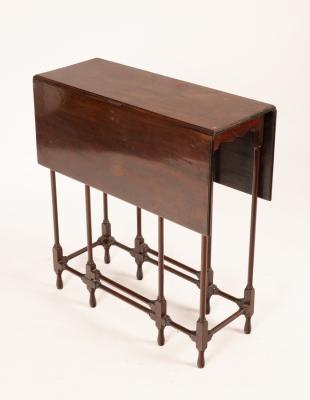 Appraisal: A George III spider-gateleg table the top cm x cm