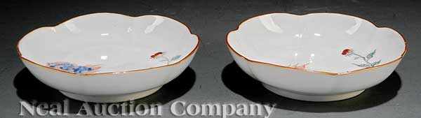 Appraisal: A Fine Pair of Japanese Arita Ware Kakiemon-Style Porcelain Lobed