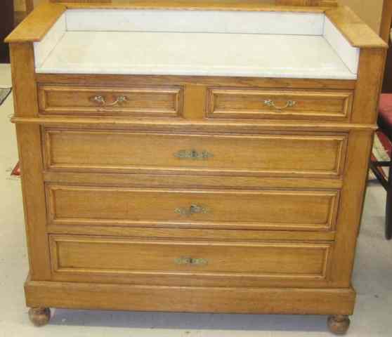 Appraisal: VICTORIAN OAK WASHSTAND Continental th century The -drawer chest has