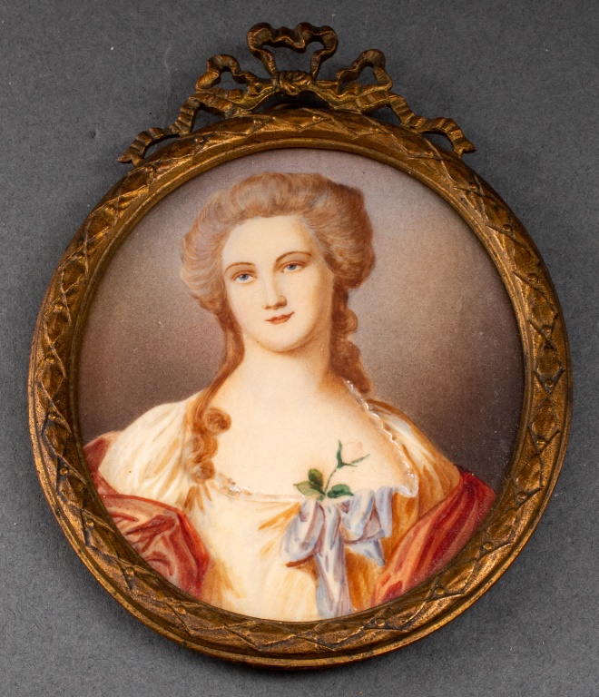 Appraisal: EUROPEAN SCHOOL MINIATURE PORTRAIT OF A NOBLEWOMAN European School Miniature