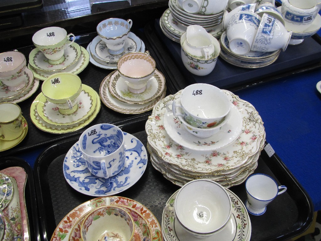 Appraisal: Lot comprising three trays of assorted tea and dinner wares