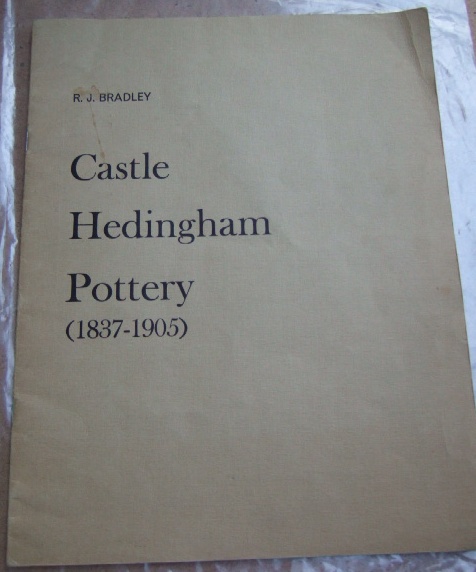 Appraisal: A Castle Headingham pottery reference booklet by R J Bradley