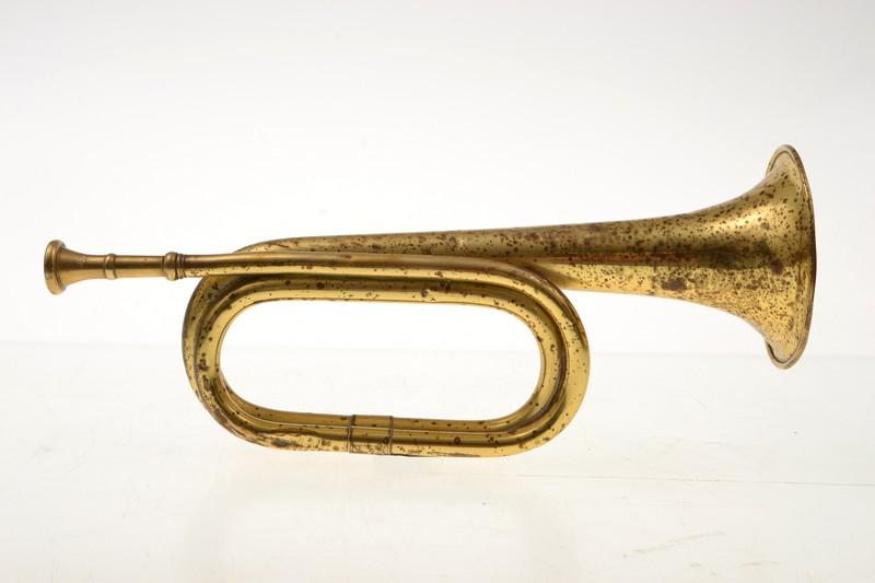 Appraisal: BUGLE - SMALL BRASS HUNTING BUGLE