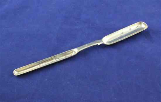 Appraisal: A George IV provincial silver fiddle pattern marrow scoop with