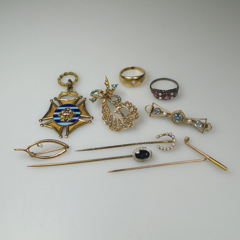 Appraisal: Small Quantity Of Gold Jewellery including gold rings nursing pins