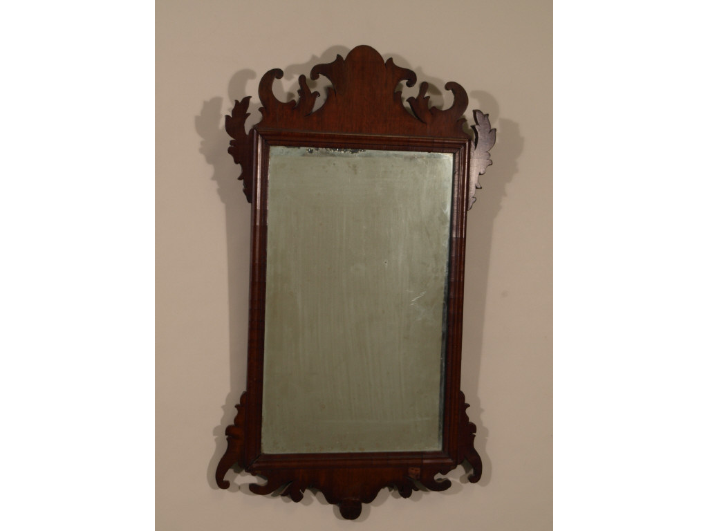 Appraisal: Chippendale Looking Glass Late th c mahogany veneer over pine