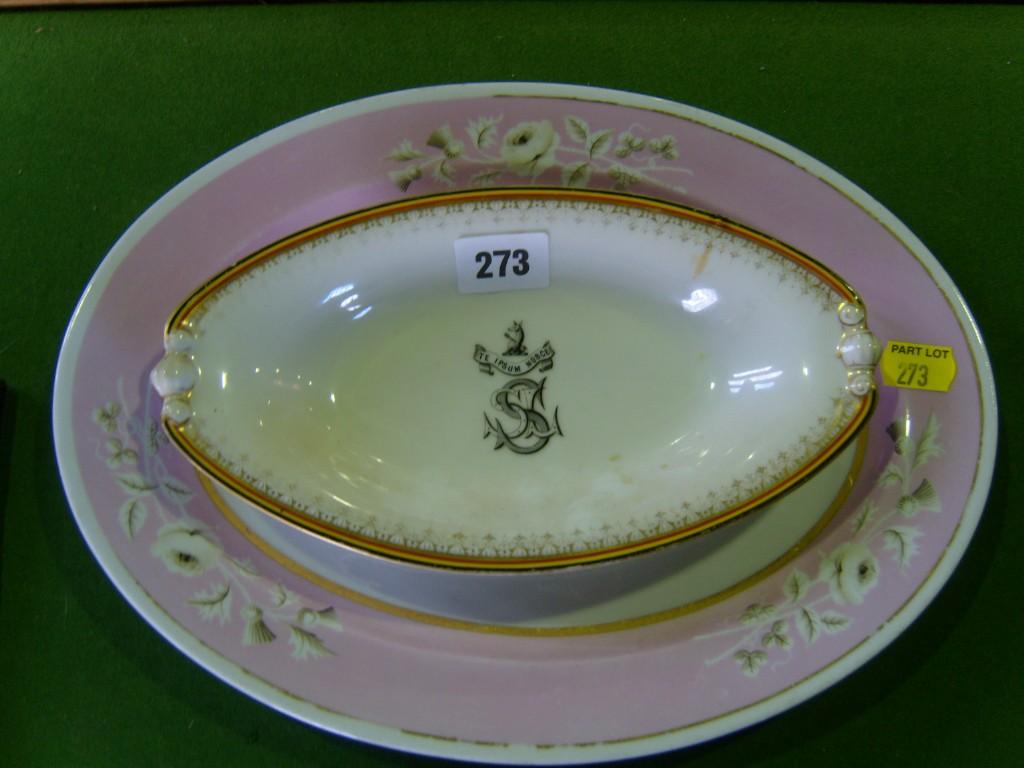 Appraisal: A Flight Barr Bar armorial dish within a pink band