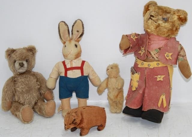 Appraisal: LOT OF TH CENTURY STUFFED ANIMALS TOINCLUDE S STEIFF STANDING