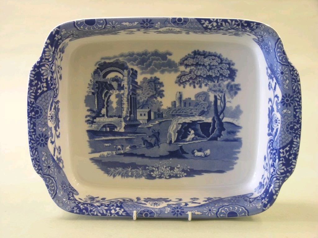 Appraisal: A Spode baking dish printed with Italian pattern in underglaze