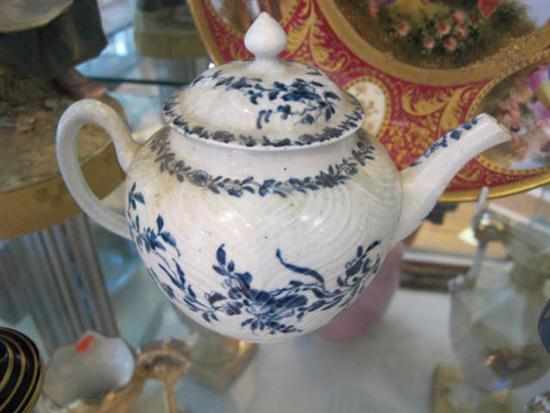 Appraisal: TH CENTURY ENGLISH CHINA BLUE AND WHITE TEAPOT