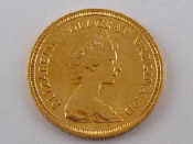 Appraisal: An Elizabeth II gold sovereign dated