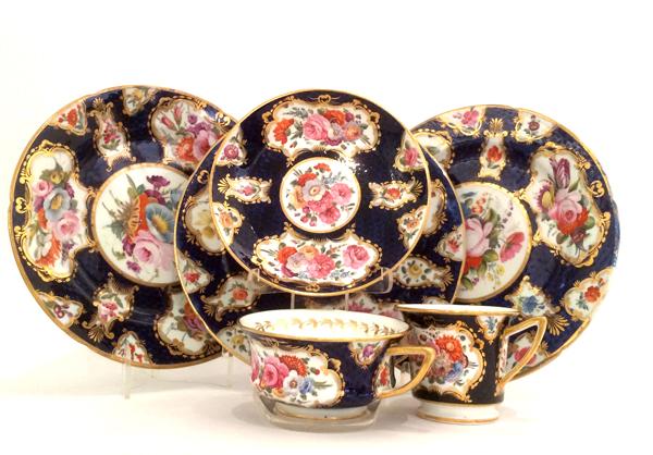 Appraisal: AN EARLY COALPORT PART TEA SERVICE CIRCA Comprising three plate