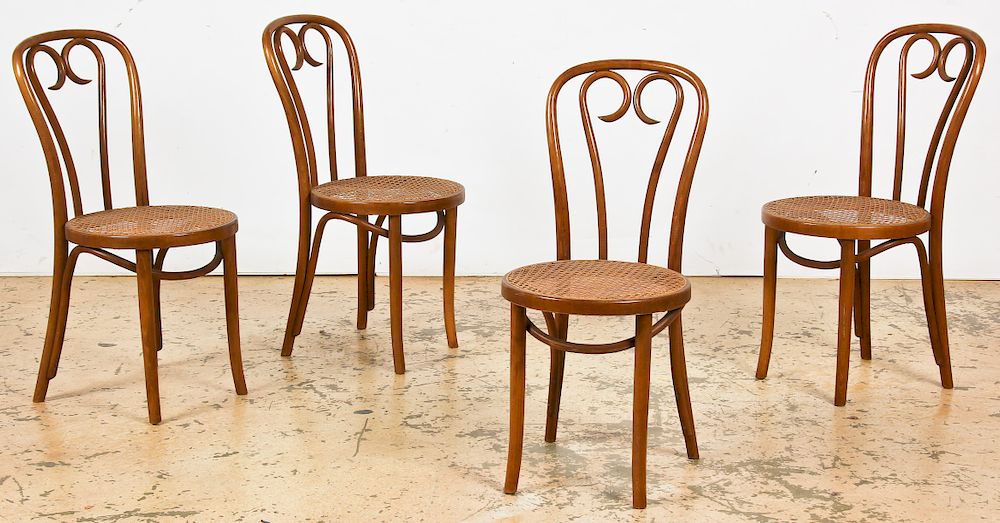 Appraisal: Set of Thonet No Sweetheart Style Chairs Set of Thonet