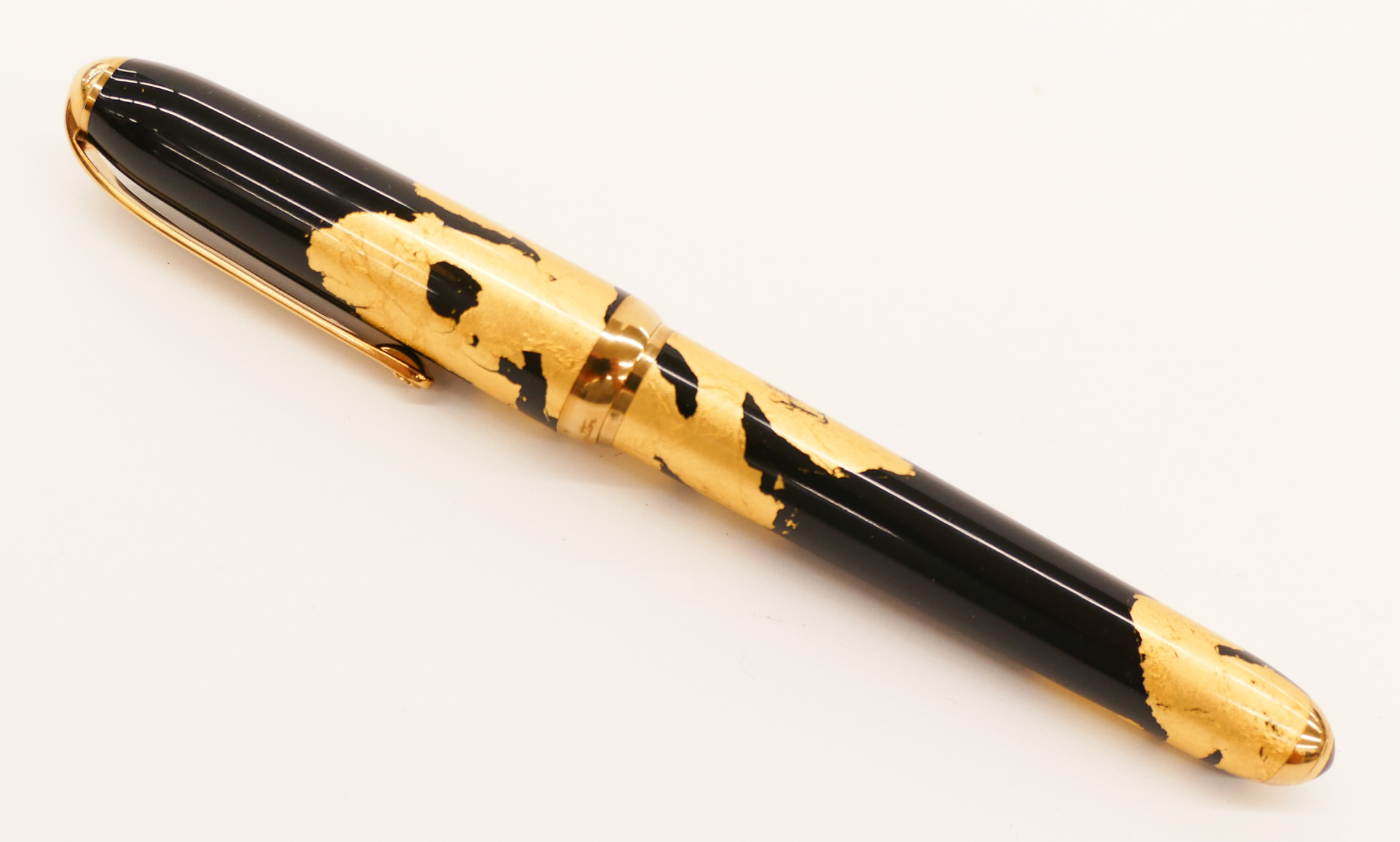 Appraisal: Cartier Serie Limited Dandy Gold Foil Ballpoint Pen '' Louis