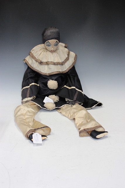 Appraisal: AN EARLY TO MID TH CENTURY DOLL with cloth covered