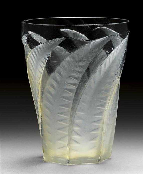 Appraisal: RENE LALIQUE VASE vers Verre incolore partiellement d poli D