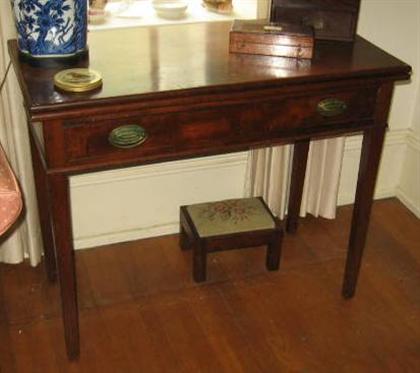 Appraisal: Federal mahogany folding top card table Rectangular hinged top over