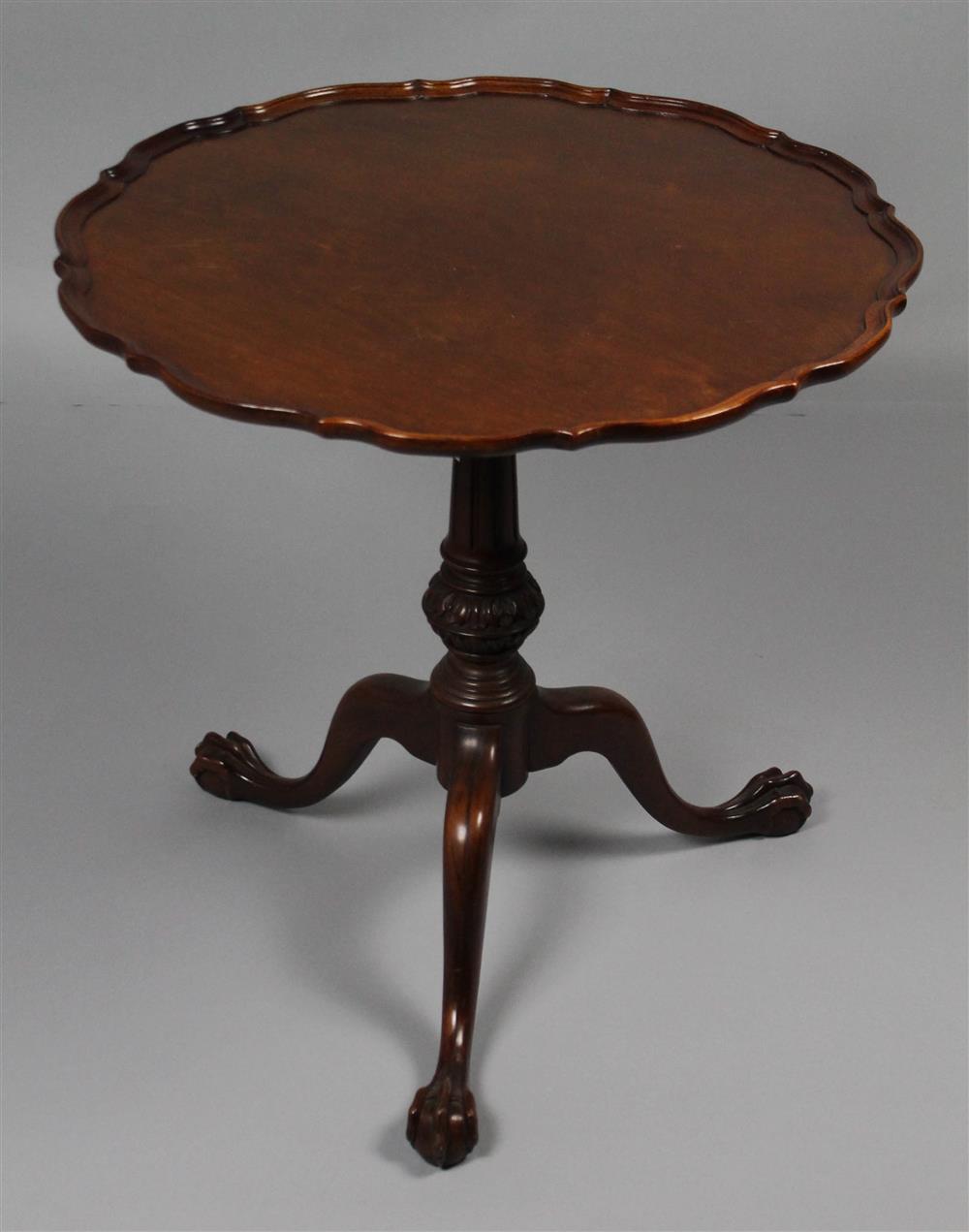 Appraisal: IMPERIAL FURNITURE GEORGIAN STYLE MAHOGANY PIE CRUST TABLE having a