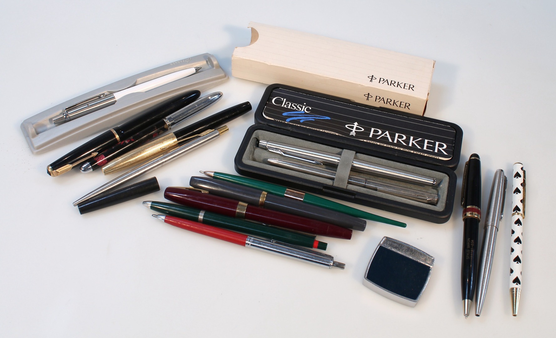 Appraisal: Various fountain and ballpoint pens to include Parker Senior Duofold