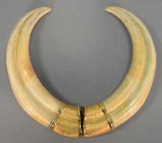 Appraisal: Boar's tusk choker necklace Boar's tusk choker necklace