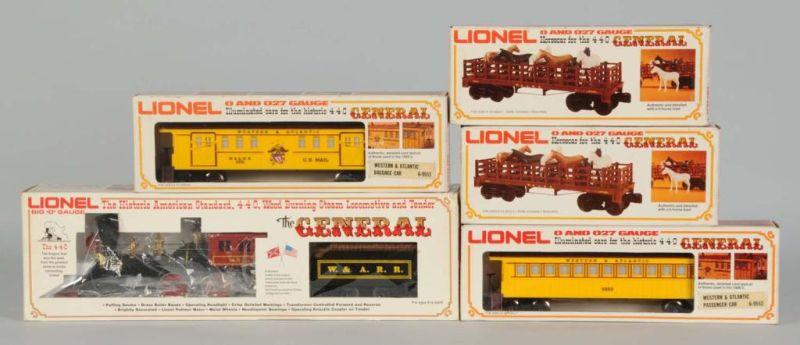 Appraisal: Lionel -Piece Early MPC General Passenger Set OB Description Includes