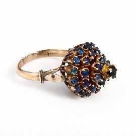 Appraisal: A ct gold sapphire cluster dress ring size J gms