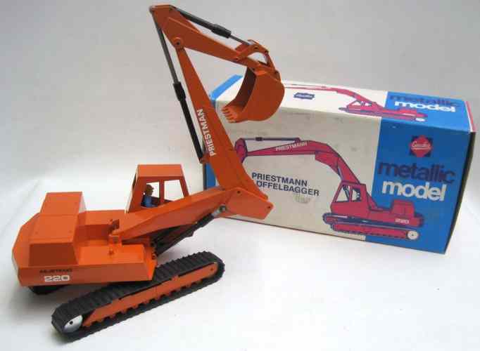 Appraisal: GESCHA NO DIECAST SCALE MODEL HYDRAULIC EXCAVATOR Priestmann Mustang model